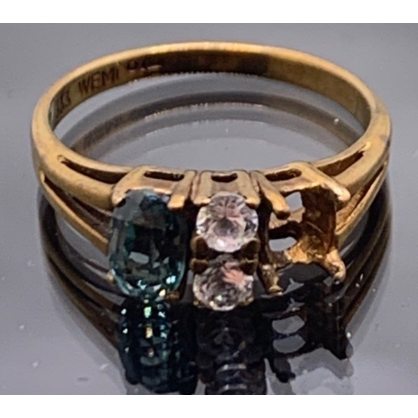 333 (8k) Gold Ring w/ Clear & Colored Stones (1 Stone is Missing), Weighs 2.1g
