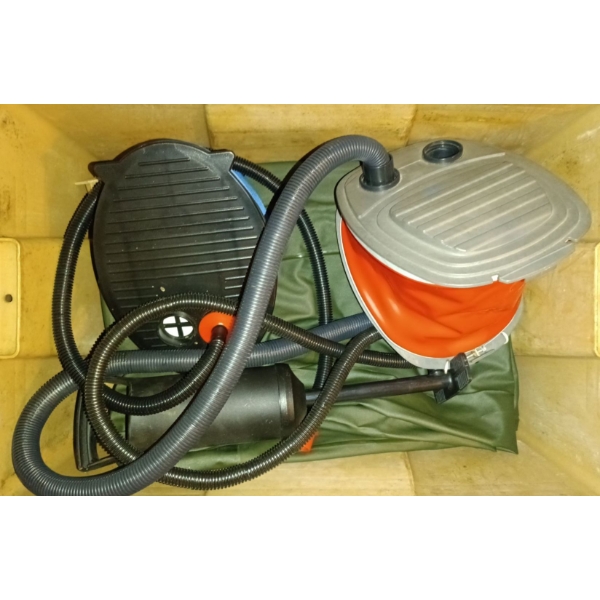 Air Pumps & Air Bed ( Size Unknown)