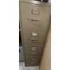 Image 3 : Filing Cabinet 15 x 27 x 52 & Cork Board