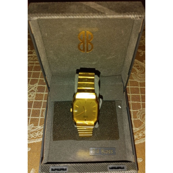 Seiko Men's Six Sided Quartz Gold Toned Wrist Watch w/Case 