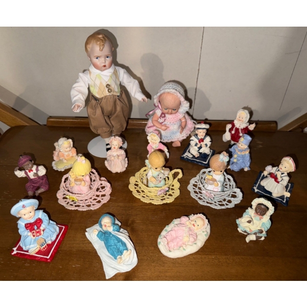 Dolls From All Walks Of Life. Sizes Vary 4T