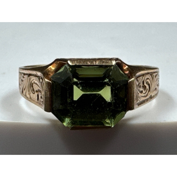 10K Gold Ring With Green Gem