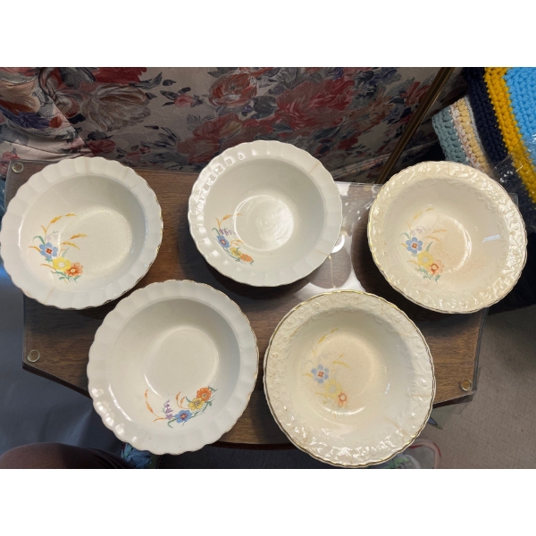 5 bowls 2 are British empire made primrose 18 karat gold rims 3 sovereign, potters earth ware made i
