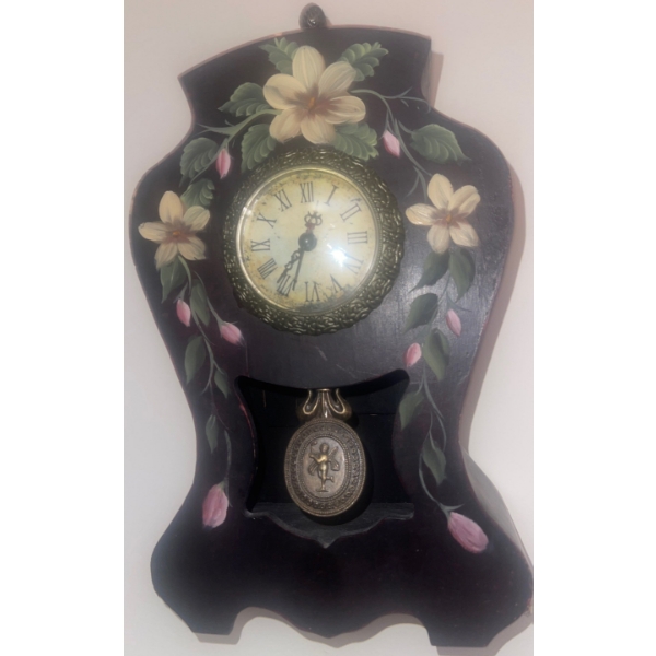 Patti McMillon 1993 Floral Rose Lilac Desk Clock 13T