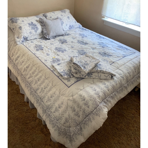 Double Bed w/ Laura Ashley Bedding & Flannel Sheet Set 24T