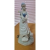 Image 3 : Collectable Porcelain Figurines 7T - Piggy Family Milk Maid & More