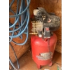 Image 1 : Compressor 20 gal with long house