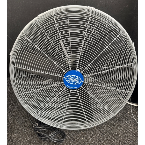 Global Industrial 30' Deluxe Industrial Wall Mount Oscillating Fan