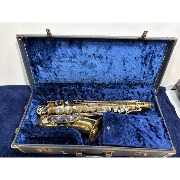 Boosey & Hawkes Oxford Alto Saxophone with Case