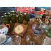 Image 5 : Large selection of vintage items, lunch boxes, glasses, carnival glass, pots, pens, small lanterns, 
