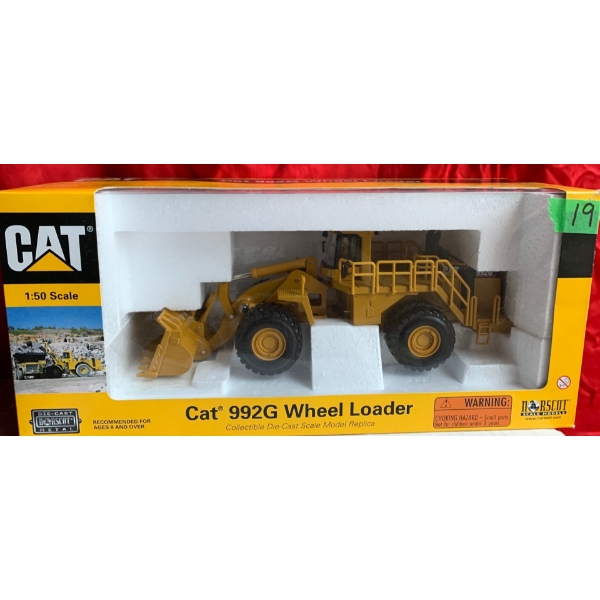 Norscot CAT 992G Wheel Loader 1:50 Scale Die-Cast - Beck Auctions Inc.