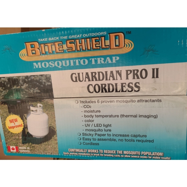 Bite Shield Guardian Pro II Cordless Mosquito Trap (New in Box) 