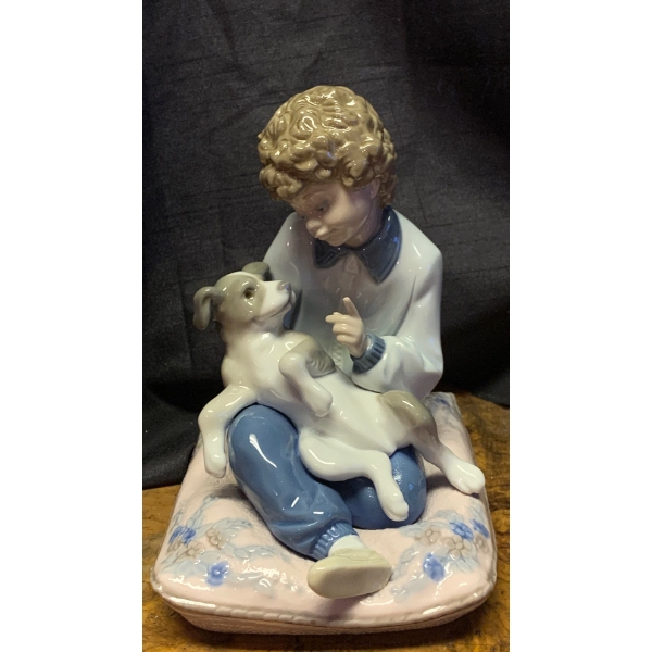 LLADRO Porcelain 'Stories To My Dog' 6.5T