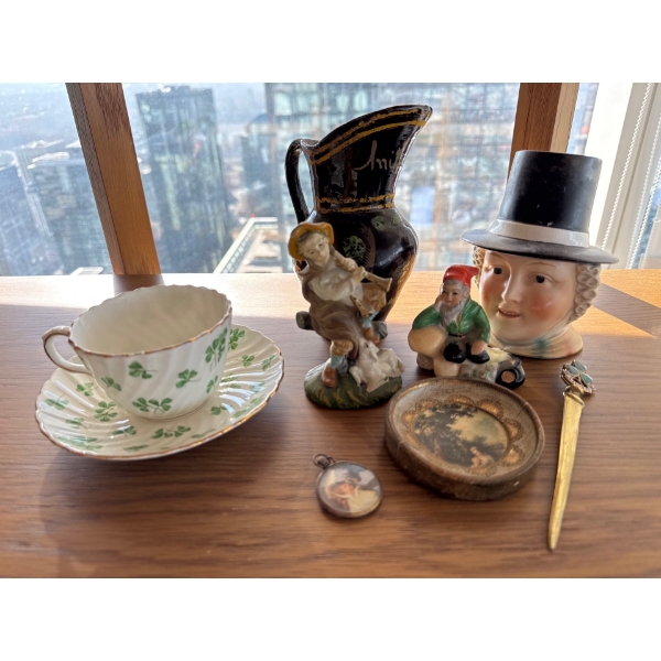 Shamrock Specialties - Irish Decor w/ More 9T