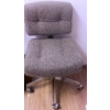 Image 5 : Office Furniture Set with Chairs, Lamp, and Accessories