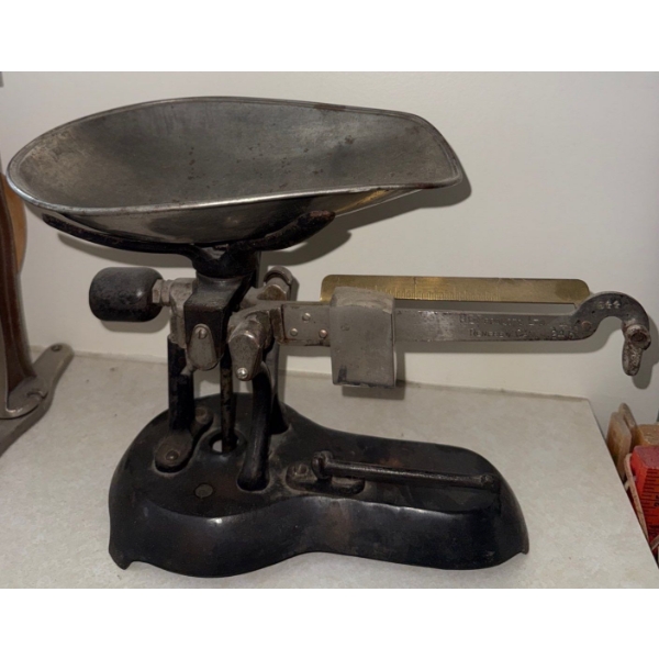 Antique Renfrew Canada Grocery Scale