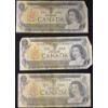 Image 6 : Canadian $1 Bills