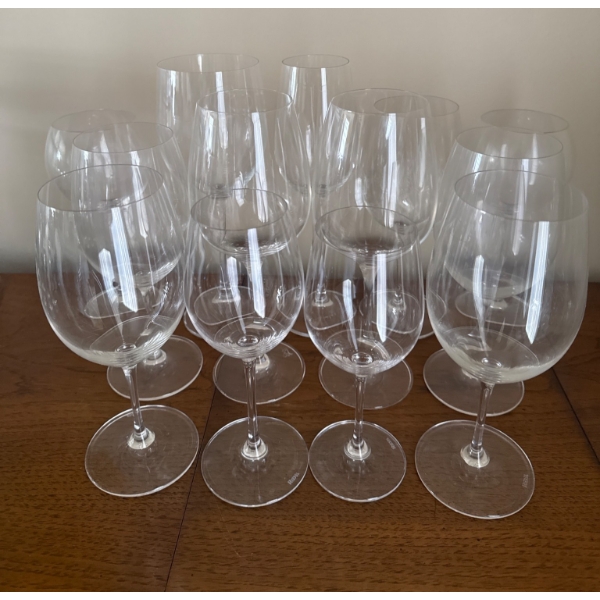 12 Clear Glass Wine Glasses With Elegant Design