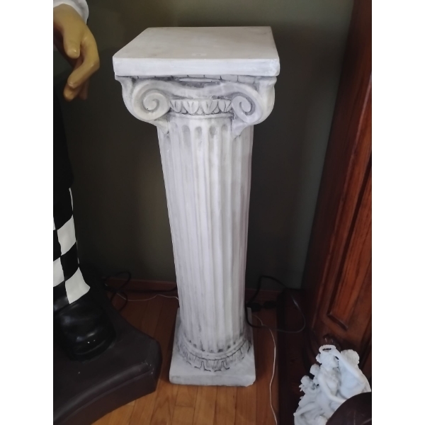 Pedestal 36T Plaster