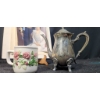 Image 5 : Tea for One! Silverplated Tea Pot Paired with Royalty and Portugal Made Floral Mug!