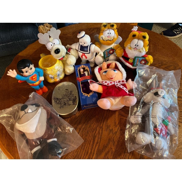 Collection of Disney, Looney Tunes, Ghostbusters, Superman, Miss piggy Garfield and Anastasia figure