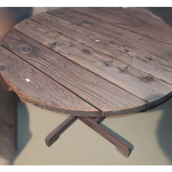 Round Wooden Table 40" Diameter, 29 T 