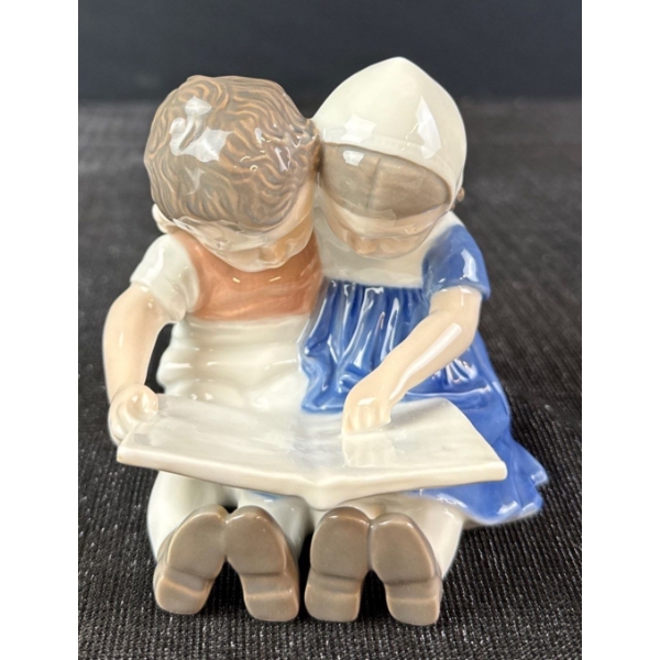 Copenhagen Porcelain B&G  Children Reading Figurine, Small Chip 4T