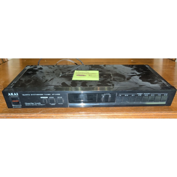 Akai AM - A302 Stereo Integrated Amplifier Mo.AM-A302 w/ Akai Audio Receiver 