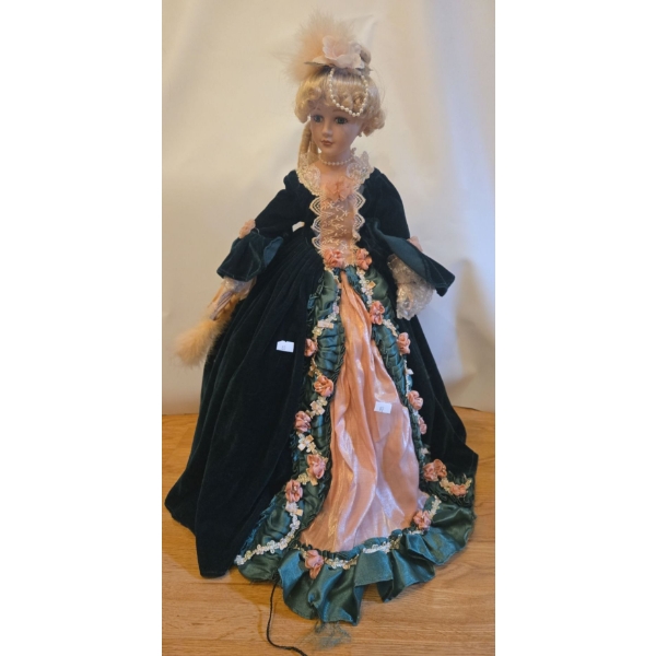 Porcelain Doll, The Anastasia Collection - 22T 