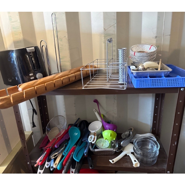 Kitchenware Collection Incl. Baguette Cutter, Toaster, Scale, Electric Heater Model No. H-5511