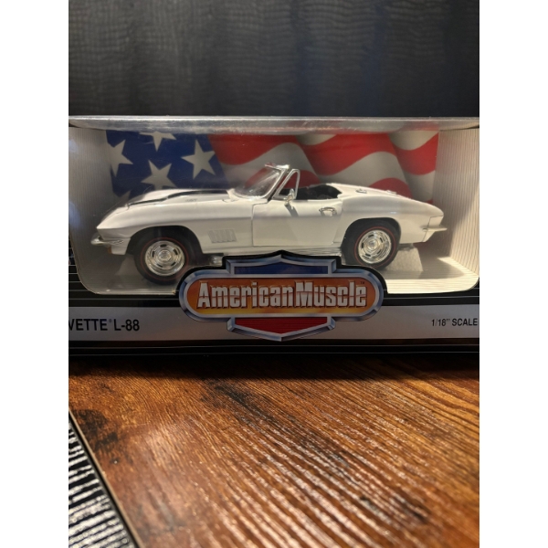 American muscle 1967 Corvette L 88 Napa promo white collector's edition in original packaging