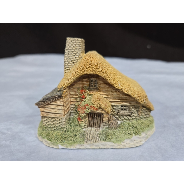 Hand Carving 'Drovers Cottage' By David Winter 