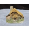 Image 1 : Hand Carving 'Drovers Cottage' By David Winter 