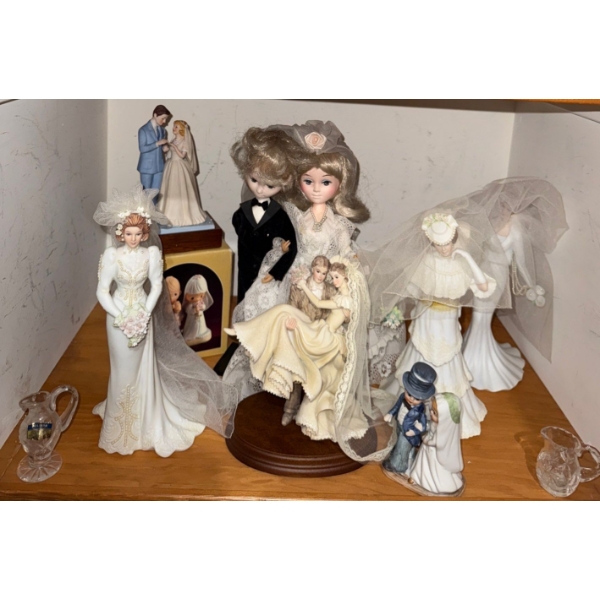 Assorted Bride/Groom Cake Toppers & Figurines 13T (Hall C)