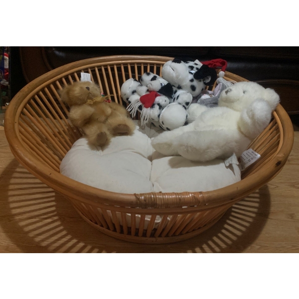 Wooden Dog Bed w/ Cushion and Stuffies 