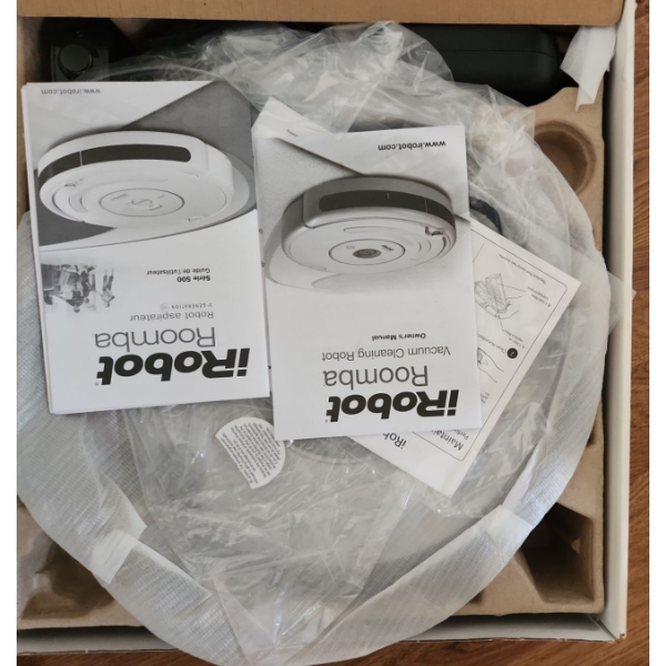 Roomba Model 560 Vacuum Cleaning Robot