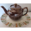 Image 6 : Kitchenware Lot Featuring Glass, Ceramic, and Metal Items