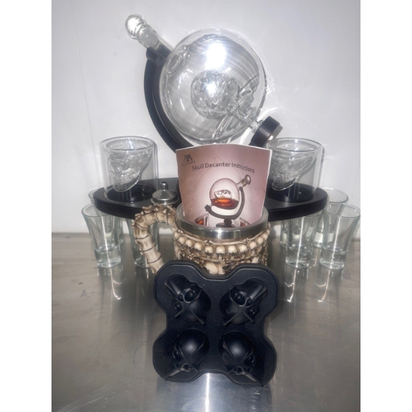 Collectible Skull Decanter w/Shot Glasses & Skull Mug