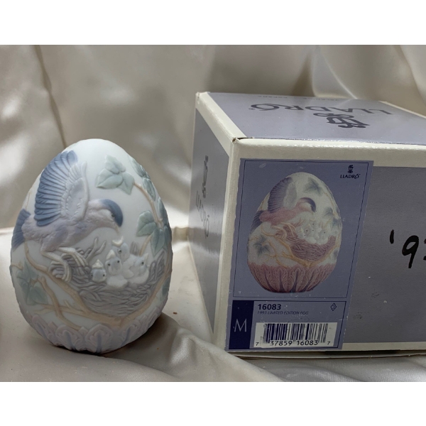 LLADRO Porcelain '1993 Limited Edition Egg' 4.5T