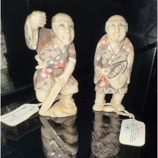 Japanese Carved Ivory Netsuke Figurines 3T (2)