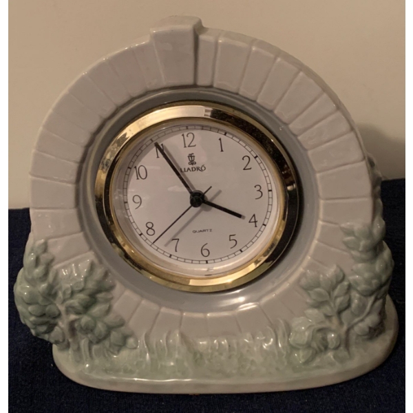 LLADRO Porcelain Quartz Clock  - 7W, 6.5T 