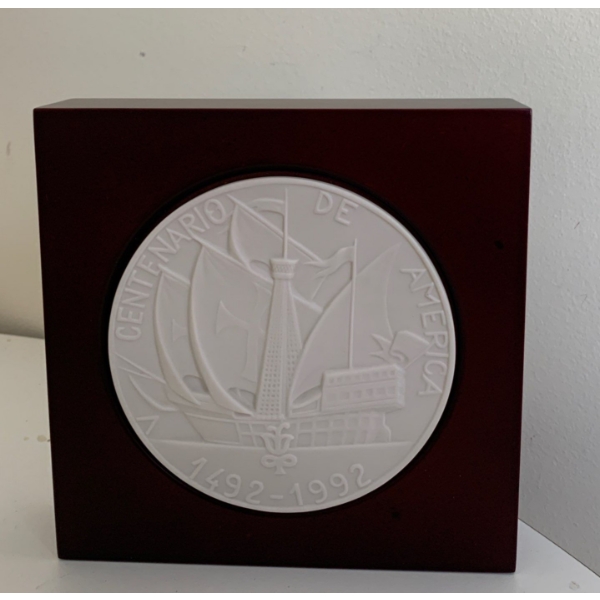 LLADRO Porcelain 'Isabel Fernando V' Imitation Coin Plaque  - 6x6 