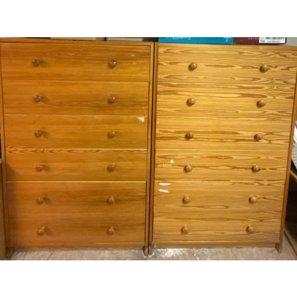 Pair Of Pine 6 Drawer Dressers 41x18x40
