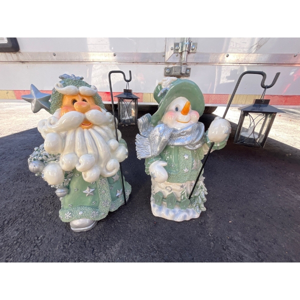 Santa Claus and Mrs. Claus light blue statues in amazing condition. 21” height .
