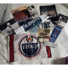 Image 1 : Edmonton Oilers Signed Mini Flag & Heritage Hockey Collectibles  Messier Pin-Up +++