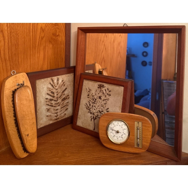 Vintage Barometer / Mini Weather Station w/ Cottage Art & Keepsakes 