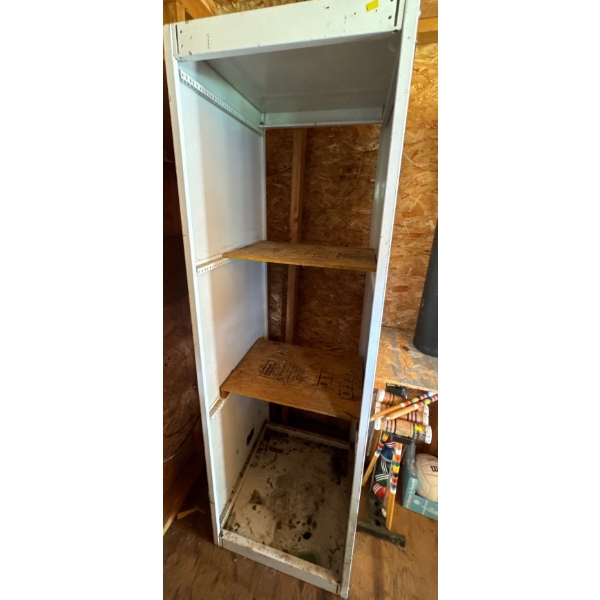 Metal White Shelf - 21W, 25D, 69T
