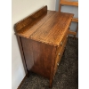 Image 3 : Antique oak dresser with butterfly joints and beautiful decorative knobs in great condition 31 h 29L