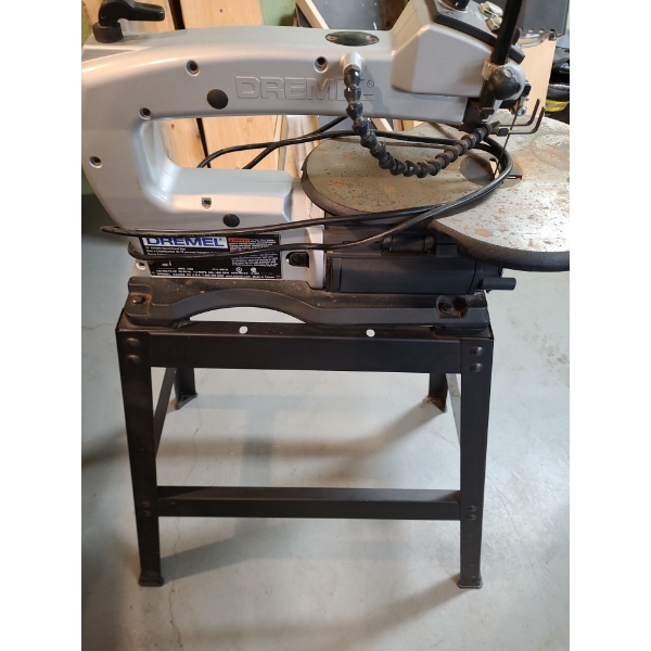 Dremel 16" Electric Scroll Saw (44"T, 26"W, 12"D)