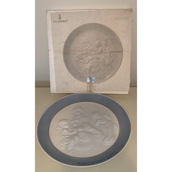 LLADRO Navidad 1980 Porcelain Plate - 8W